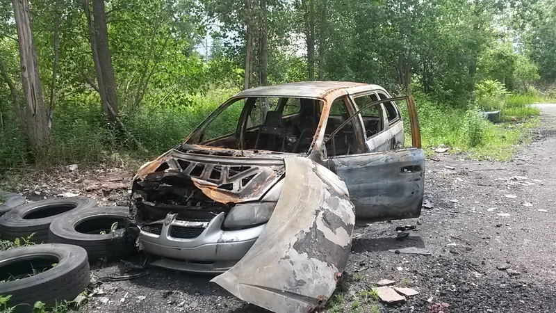 Illustration for article titled Abandoned Cars of Detroit. Pt III